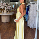 ZEYNEP | Robe maxi en satin élégante avec décolleté halter
