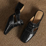 Mules en cuir véritable Avery